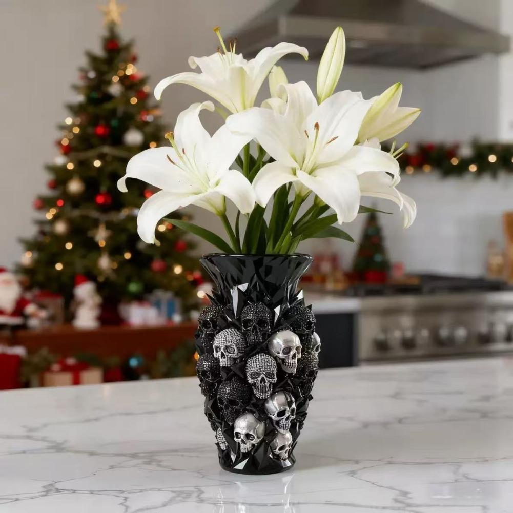 Gothic Skull Resin Vase Black  - Florist Supply Vases recension och pris