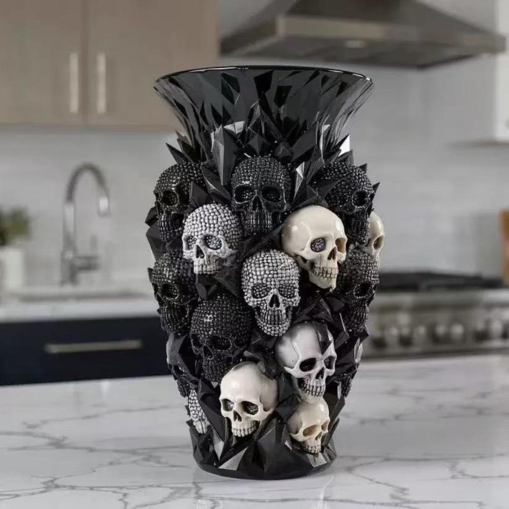 Gothic Skull Resin Vase Black  - Florist Supply Vases recension och pris